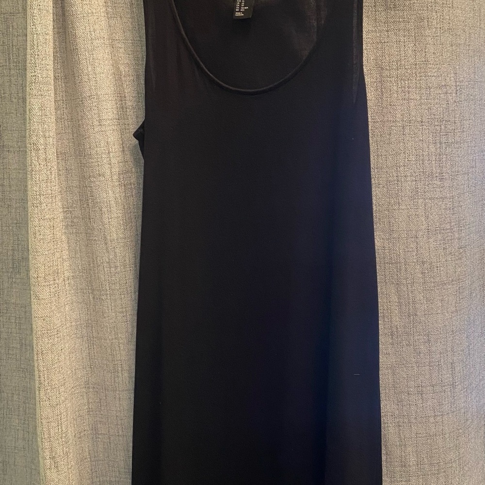 Black Sleeveless Dress